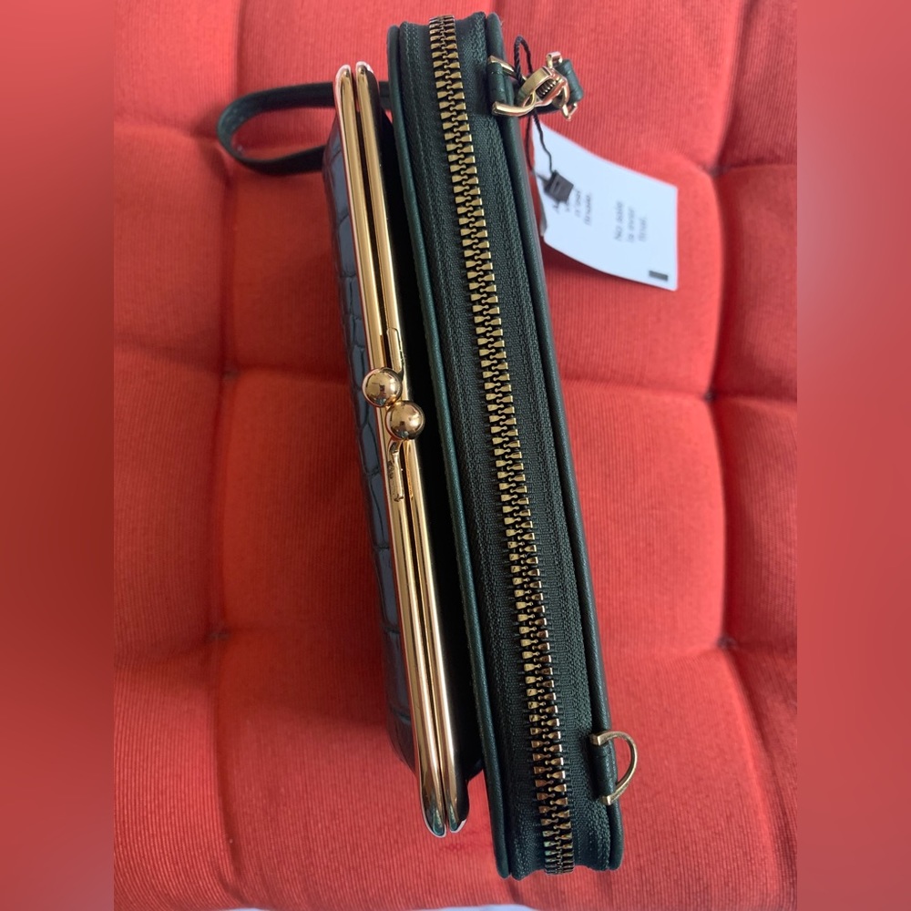 Wallet - Picture 2 of 4